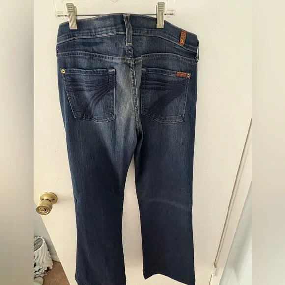 7 For All Mankind Dark Blue Straight Leg Dojo Jeans - sz 29 like new - Picture 1 of 5